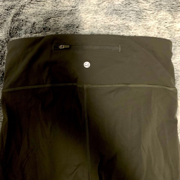 High waisted leggings. Olive green. Size Med - Picture 2 of 2